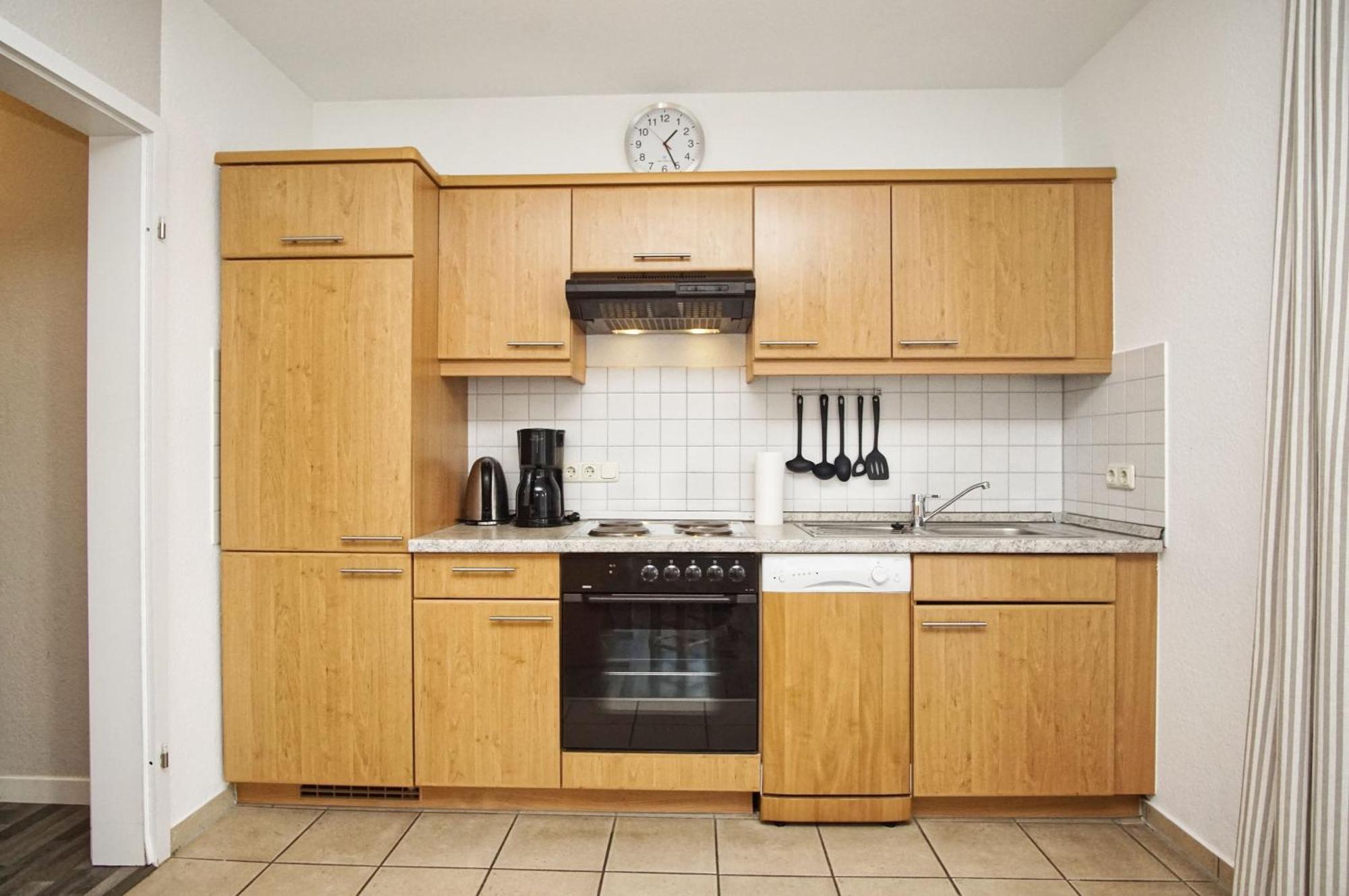 Zentrale Fewo Mit Balkon, Gratis Nutzung Vom Ahoi Erlebnisbad Und Sauna In Sellin - Villa Buskam Fewo 27 Goehren  Exterior photo